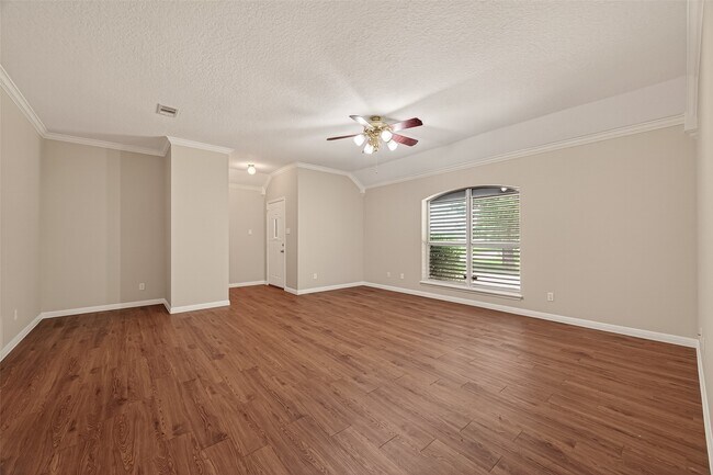 Photo - 1012 Lilley Rd