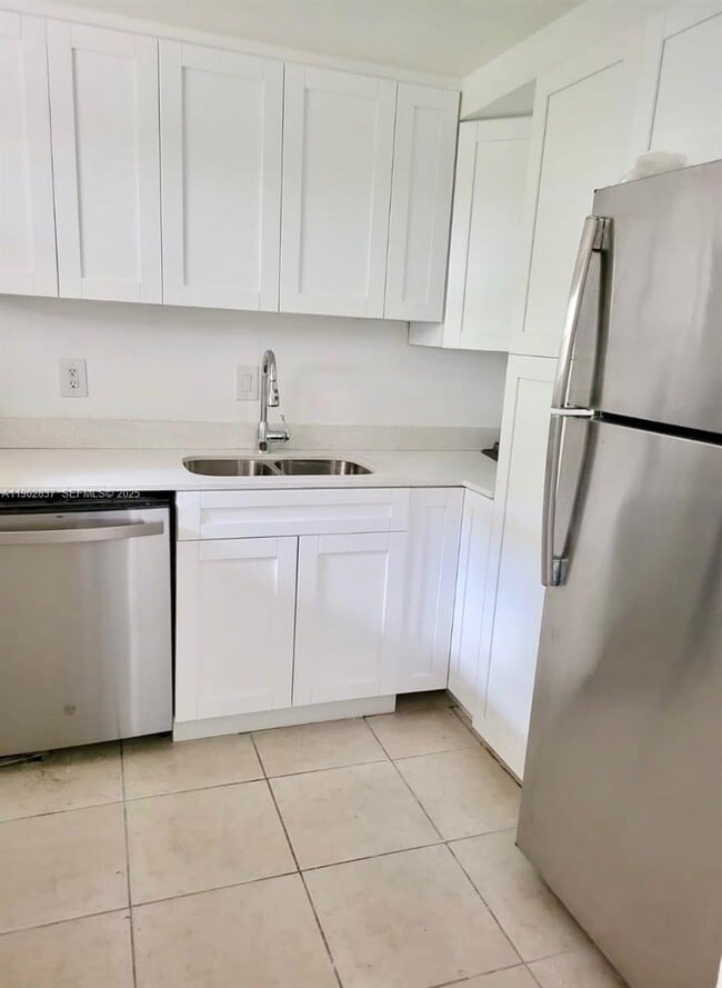 Photo - 4205 N University Dr Unit 111