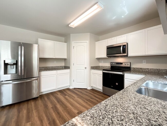 Photo - 337 Jared Steele Ln