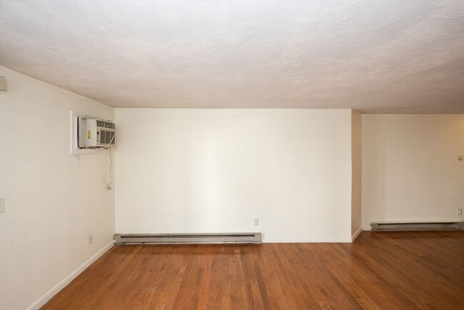 Photo - 11 Gibbs St Unit 28