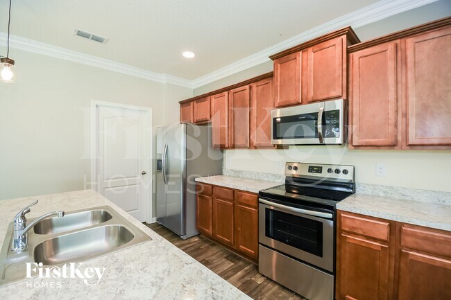 Photo - 6944 Sandle Dr