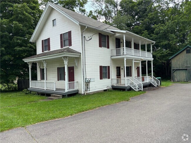Building Photo - 218 Main St Rental