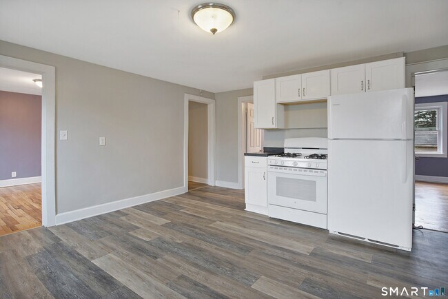 Photo - 31 Tyler Ave Unit 2