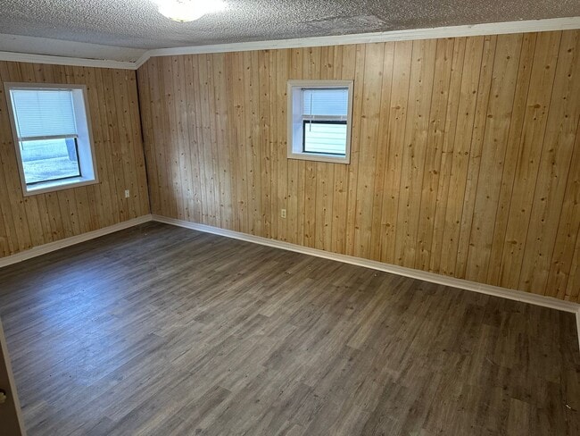 Photo - Available Now! 3-Bed, 1-Bath Home in Centr...
