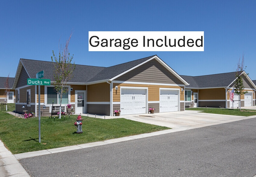 Single level patio home apartments