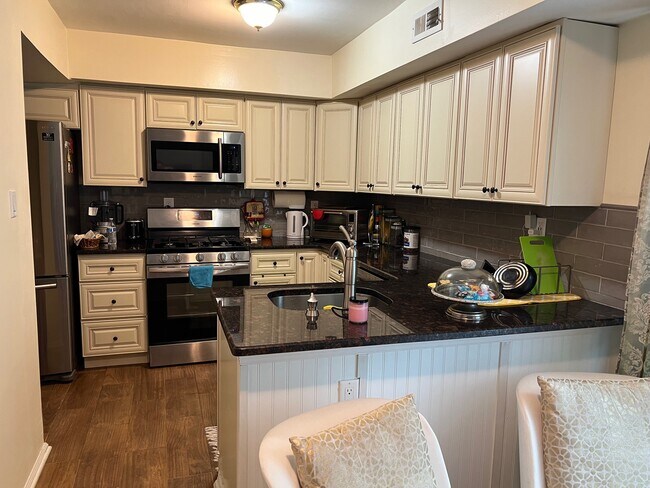 248 Tintern Ct