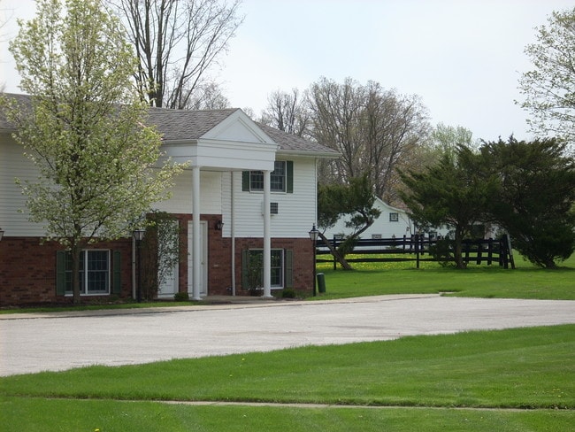 Grove Manor Apartments