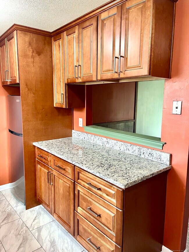 Photo - 16 Seymour Rd Unit 19E