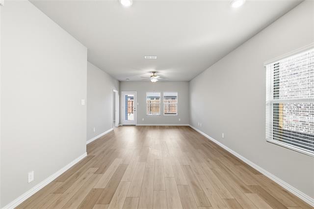 Photo - 610 Clover Crk Dr