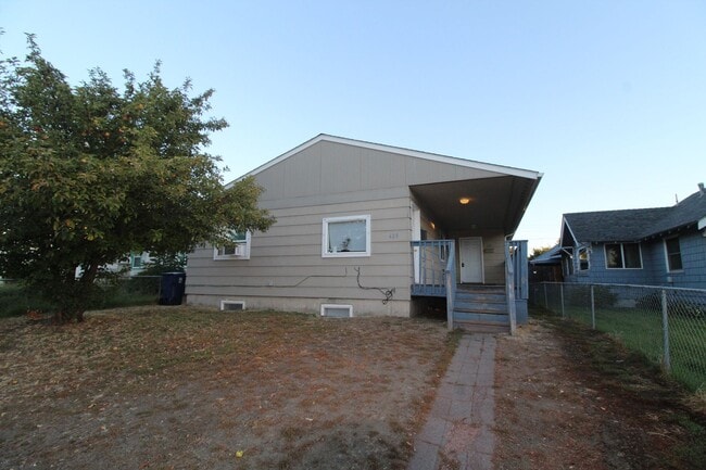 Building Photo - 623 E Sanson Ave Unit 625 Rental
