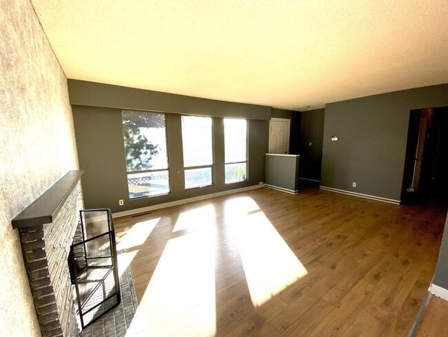 Photo - 3 bedroom in Prince George BC V2M 1N9