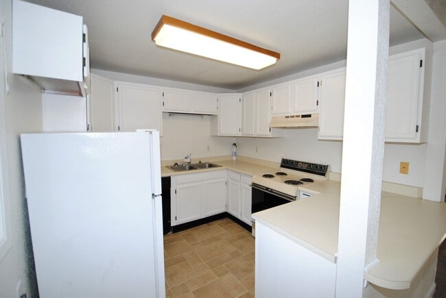 Photo - 795 Keeling Rd Unit #2
