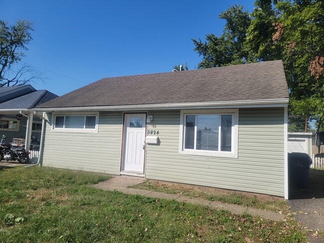 Building Photo - 3824 Brentwood Ct