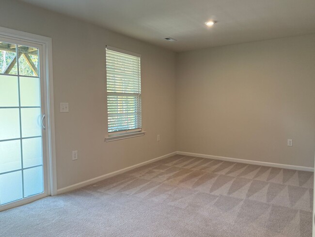 Photo - Amazing 3 Bedroom Townhome in North East R...