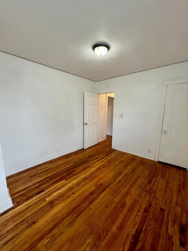 Photo - 18475 Wexford St Unit 2 - Upper  - TR 11/10/25