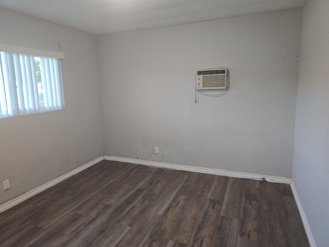 Photo - 9572 Maureen Dr Unit 1