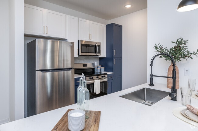 Rosewood - 1BR, 1BA - 676SF - Kitchen