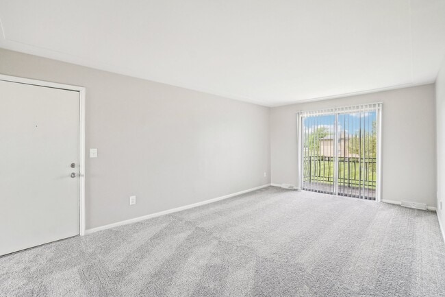 Rivercrest Apartments