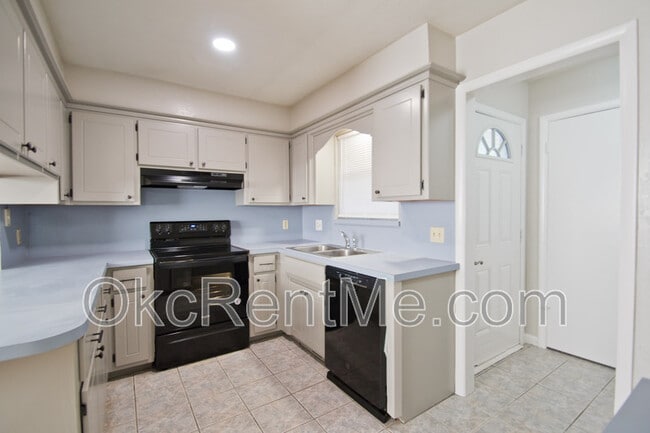 Photo - 126 NE 11th St