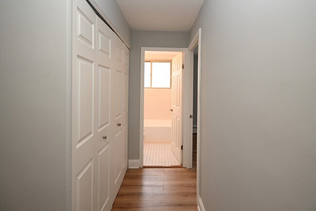 Photo - 6833 N Oakley Ave Unit 2A