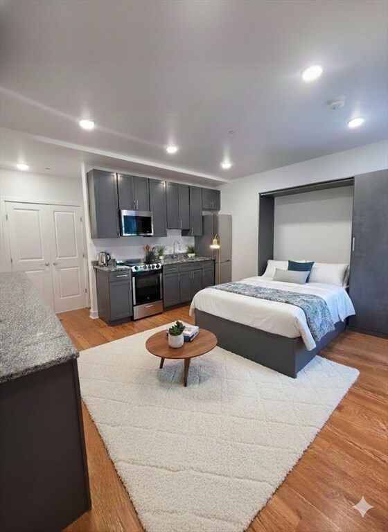 Building Photo - 165 Hawthorne St Unit 206