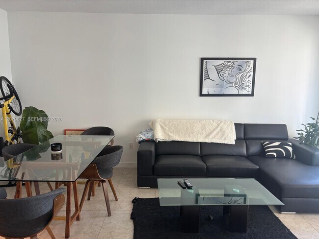 Photo - 1050 Brickell Ave Unit 2008