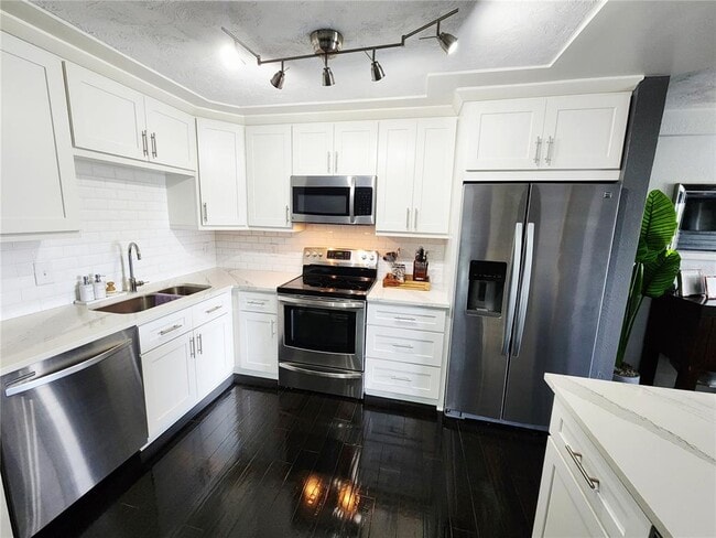 Photo - 4651 1st St NE Unit 306