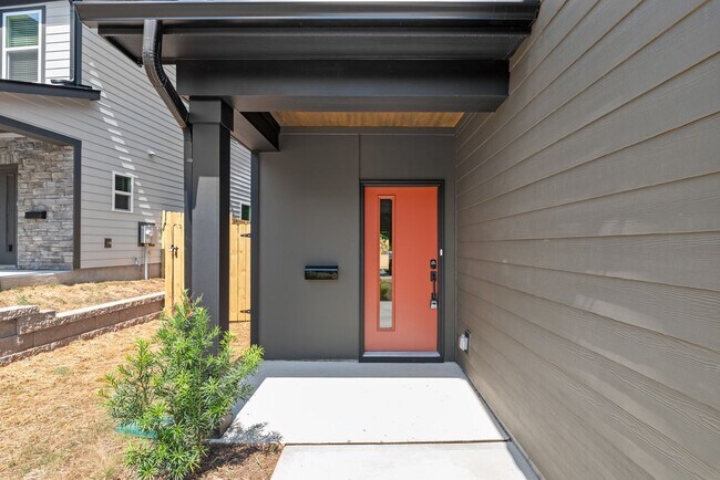 Photo - 2023 Wilson Ave