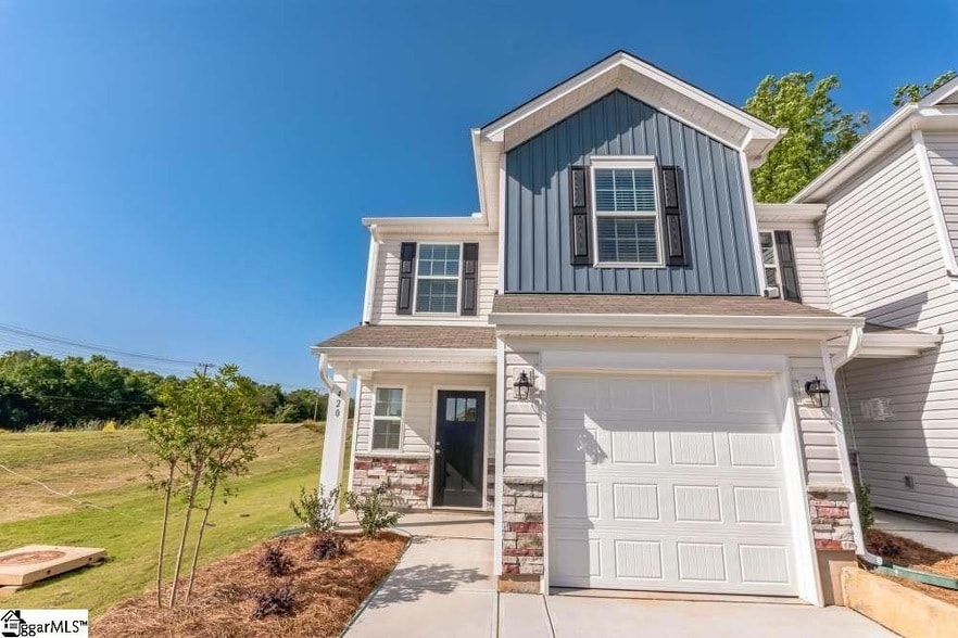 Photo - 420 Thoreau Ln