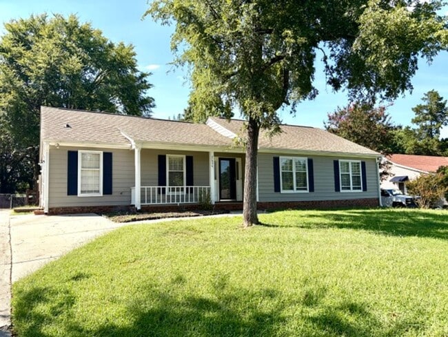 Building Photo - 2634 Lytham Dr