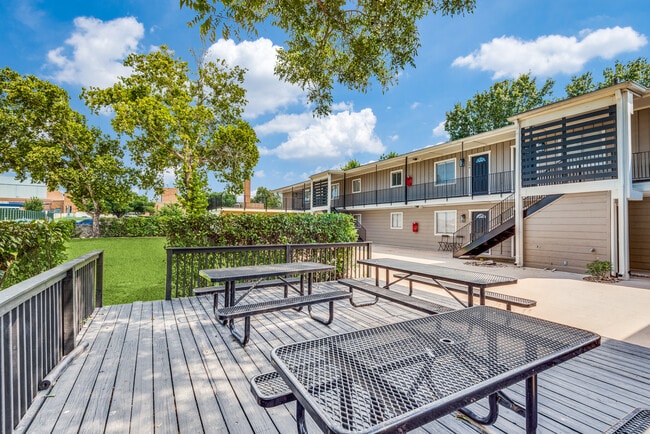 Social Area - Deck