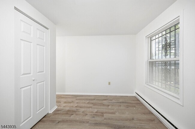21 N 13th St