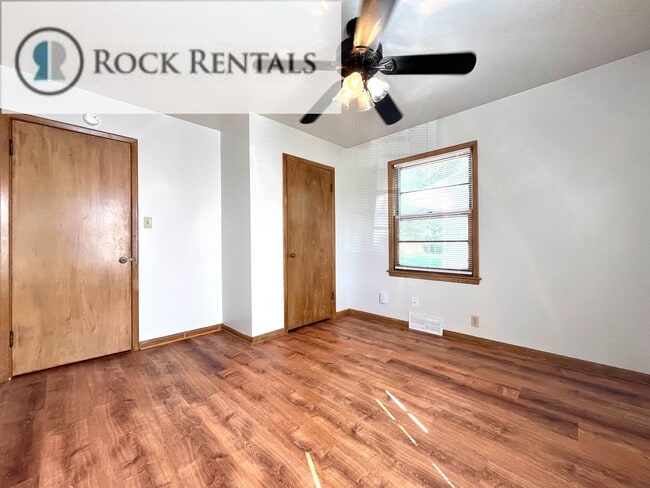 1606 E 5th Ave
