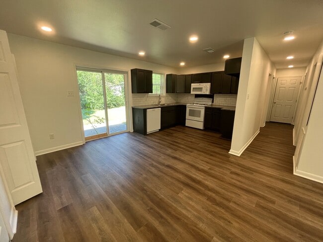 Photo - 18 Oak Meadows Dr