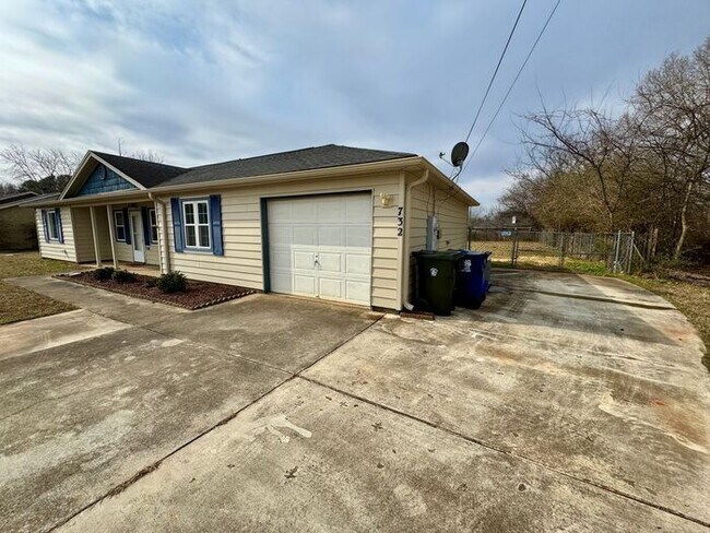 Photo - LARGE FENCED YARD, and lawn care INCLUDED