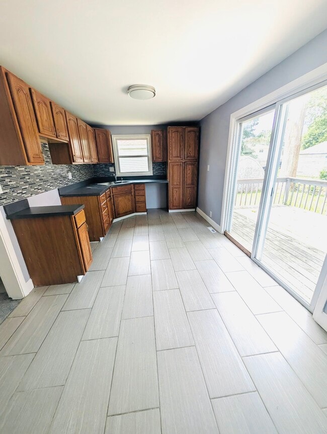 Photo - 1151 E Decamp St
