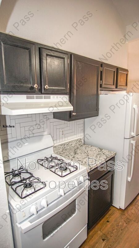 Photo - 2100 Robert Wynn St
