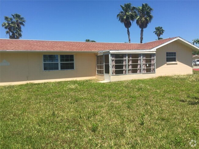 Building Photo - 3810 Headsail Dr Rental