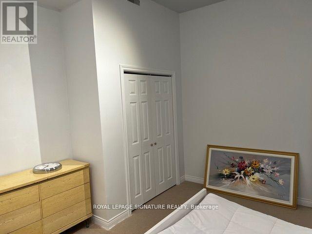 Photo - 208 Carlton St.