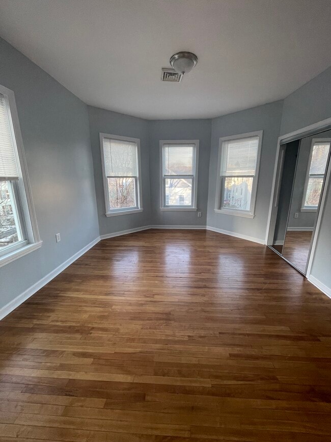 Building Photo - 9 Townsend St Unit 3