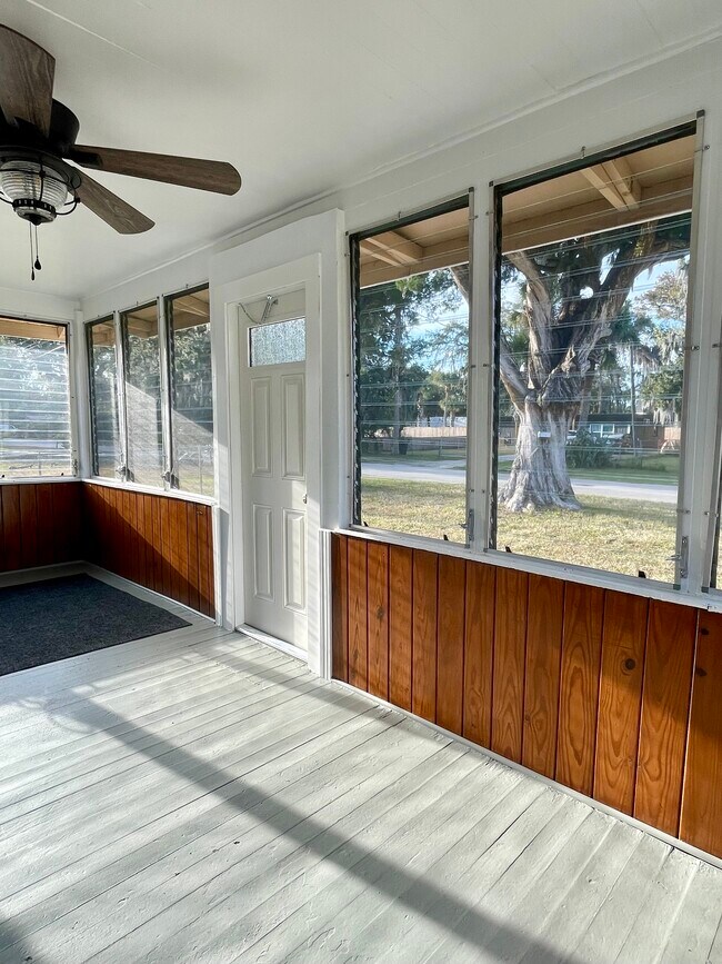 Photo - 721 New York Ave