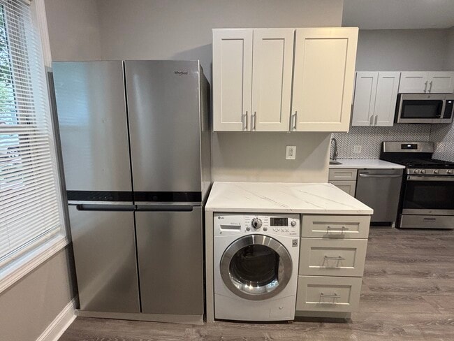 Building Photo - 150 5th St Unit 1