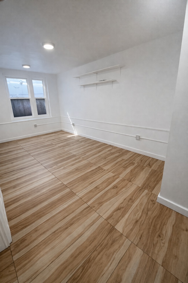 Photo - 202 Bicknell Ave Unit 8