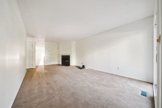 Photo - 61 Seaview Ave Unit #33