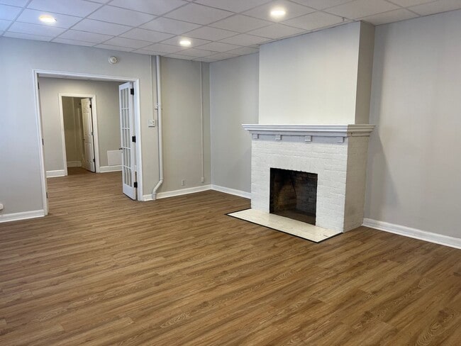 Building Photo - 23 N Lime St Unit Apt D