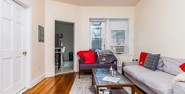 Photo - 51 Anderson St Unidad 4