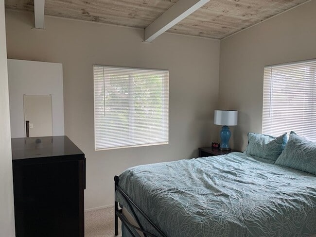 Photo - 8th Street (207) Unidad A