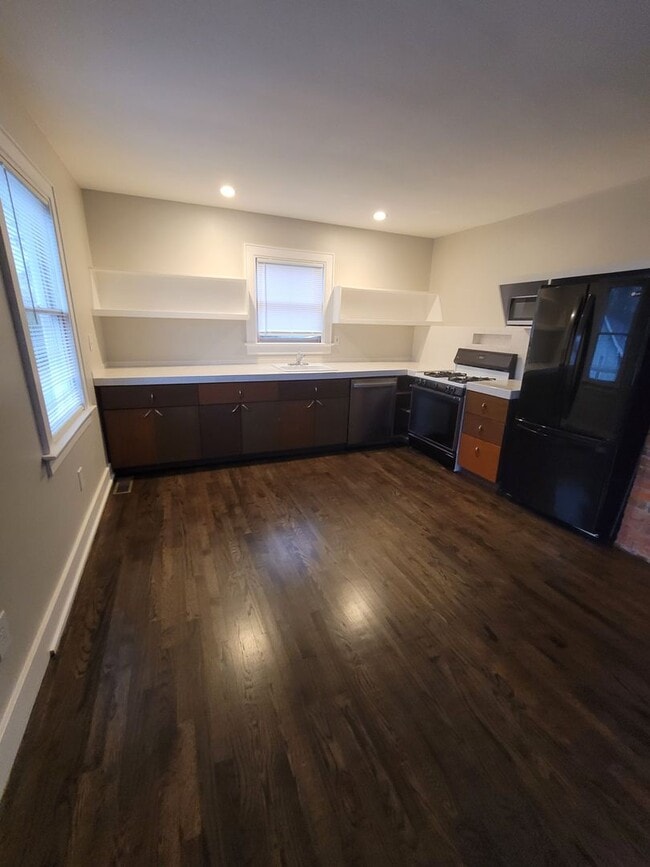 Photo - S305-2 Unit S305-2