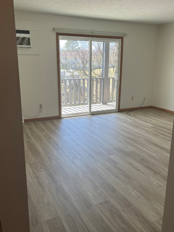 Photo - 626 Lawnville Rd Unit 4