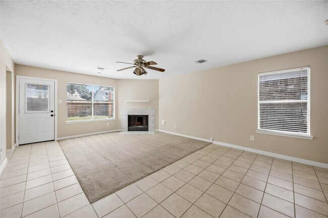 802 Oak W Dr